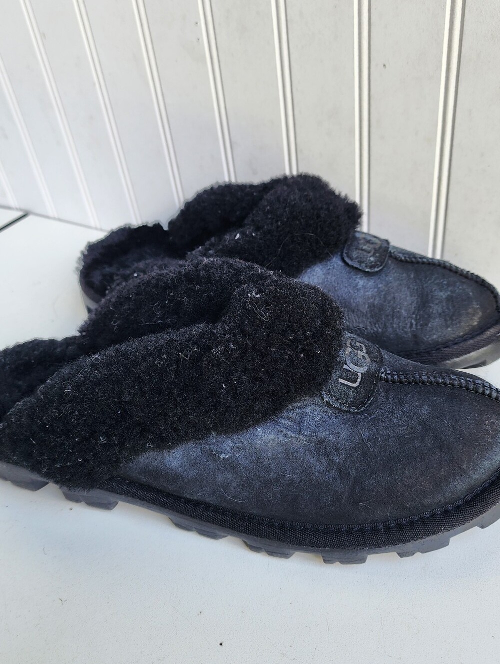 UGG COQUETTE BLACK SHEARLING MOCASSIN SLIPPERS US 9 / EU 40 / UK 7Sh30